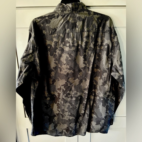 GH Bass Black Camo Shirt Large - Picture 2 of 6